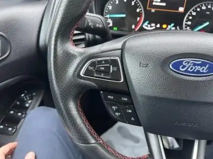 Photo 13 Ford Ecosport  1.0 EcoBoost 125ch ST-Line Euro6.2