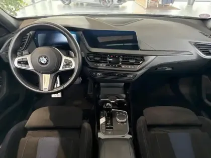 Photo 19 BMW Serie 1 Gén. III (F40) Ph2 M Performance 5