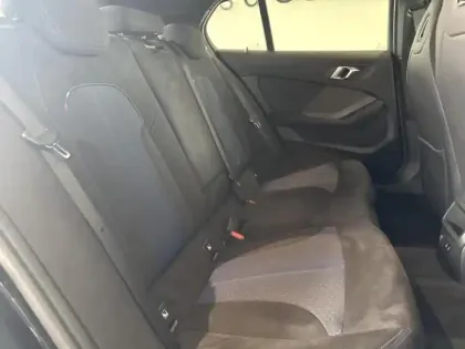 Photo 27 BMW Serie 1 Gén. III (F40) Ph2 M Performance 5