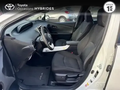 Photo 10 Toyota Prius Gén. IV Ph1 Dynamic 5