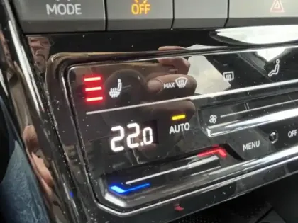 Photo 11 Volkswagen T-roc  1.5 TSI Evo2 150ch R-Line Edition DSG7