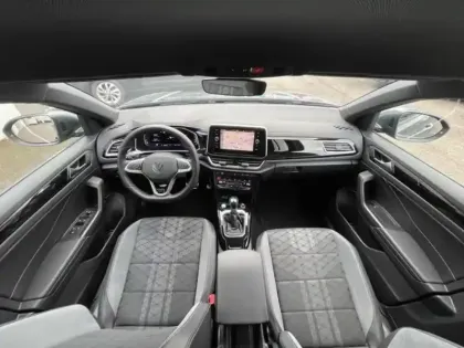 Photo 9 Volkswagen T-roc  1.5 TSI Evo2 150ch R-Line Edition DSG7