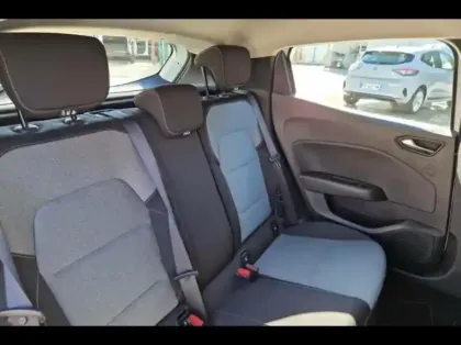 Photo 10 Renault Clio  1.6 E-Tech 145ch full hybrid Evolution