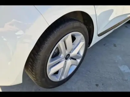 Photo 12 Renault Clio  1.6 E-Tech 145ch full hybrid Evolution