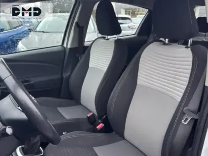 Photo 8 Toyota Yaris  110 VVT-i Dynamic 5p