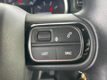 Photo 13 Citroën C3  1.2 PureTech 110ch S&S Saint James 121g