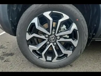 Photo 12 Toyota Yaris Gén. I Ph1 NG Design 5