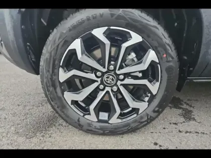 Photo 12 Toyota Yaris  Cross 130h Design MY25