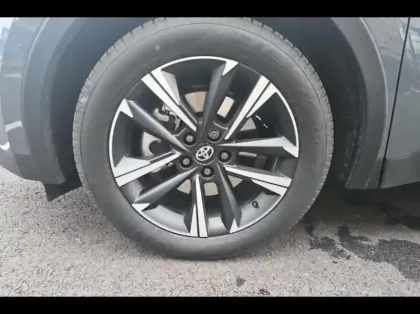 Photo 14 Toyota C-HR  2.0 Hybride Rechargeable 225ch Graphic MY26