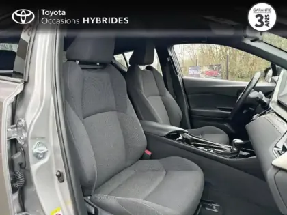 Photo 5 Toyota C-HR  122h Graphic 2WD E-CVT RC18