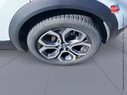 Photo 9 Renault Captur  1.6 E-Tech hybride 145ch Intens -21