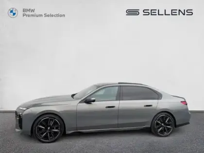 Photo 32 BMW Serie 7 Série 7 740dA xDrive 299ch M Sport