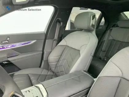 Photo 8 BMW Serie 7 Série 7 740dA xDrive 299ch M Sport