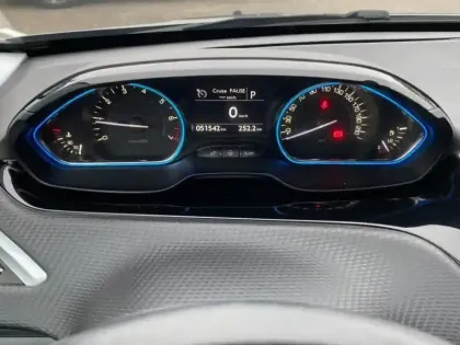 Photo 14 Peugeot 2008  1.2 PureTech 130ch E6.c Allure Business S&S EAT6 6cv