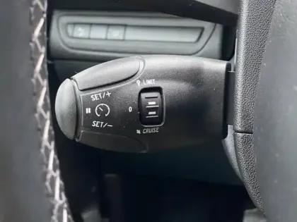 Photo 10 Peugeot 2008  1.2 PureTech 130ch E6.c Allure Business S&S EAT6 6cv