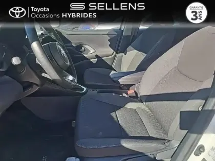 Photo 10 Toyota Yaris  116h Dynamic 5p MY22