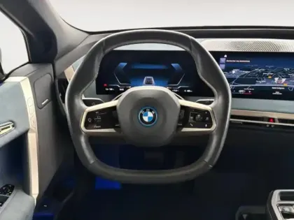 Photo 11 BMW Ix  xDrive50 523ch
