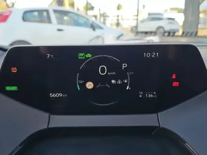 Photo 14 Toyota Prius  Rechargeable 2.0 Hybride Rechargeable 223ch Dynamic NG23