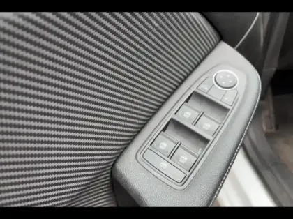 Photo 14 Renault Clio  1.6 E-Tech hybride 145ch RS Line