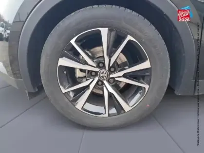 Photo 9 Toyota C-HR  2.0 Hybride 200ch Design MY25