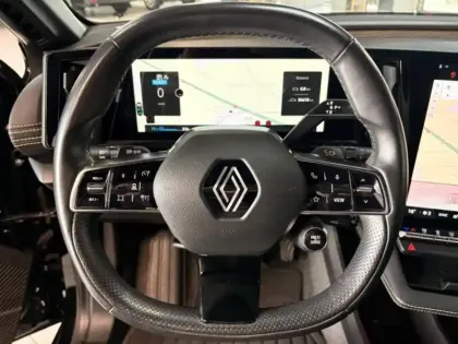 Photo 16 Renault Megane  E-Tech Electric EV60 220ch Iconic super charge -B