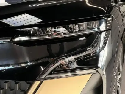 Photo 9 Renault Megane  E-Tech Electric EV60 220ch Iconic super charge -B