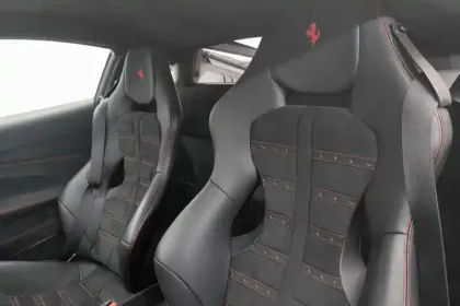 Photo 31 Ferrari F8  Tributo 3.9  V8 BiTurbo 720ch