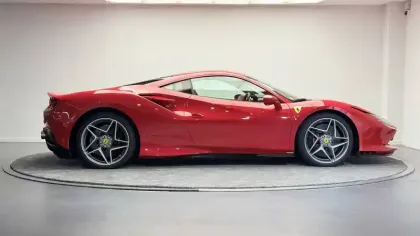 Photo 37 Ferrari F8  Tributo 3.9  V8 BiTurbo 720ch
