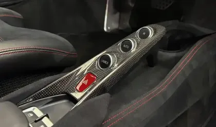 Photo 28 Ferrari F8  Tributo 3.9  V8 BiTurbo 720ch