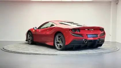 Photo 40 Ferrari F8  Tributo 3.9  V8 BiTurbo 720ch