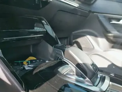 Photo 53 Peugeot 2008  BlueHDi 130 S&S EAT8