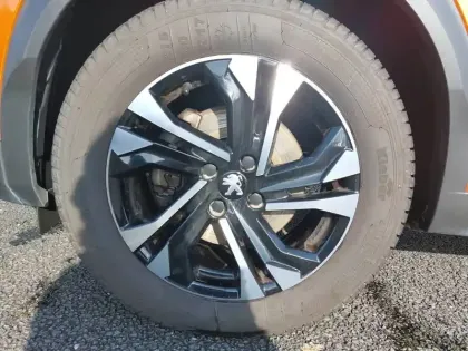 Photo 52 Peugeot 2008  BlueHDi 130 S&S EAT8