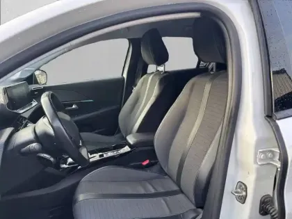 Photo 10 Peugeot 208  Electrique 50 kWh 136ch