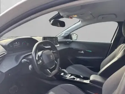 Photo 7 Peugeot 208  Electrique 50 kWh 136ch