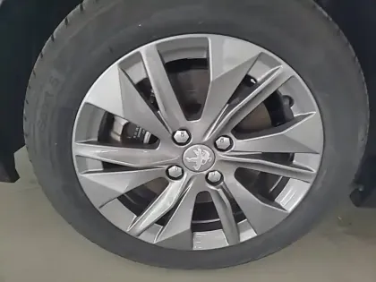 Photo 32 Peugeot 208 Gén. II Ph1 NG Allure 5