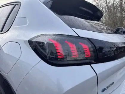 Photo 16 Peugeot 208  Electrique 50 kWh 136ch