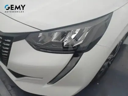 Photo 51 Peugeot 208  PureTech 100 S&S BVM6