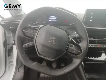 Photo 48 Peugeot 208  PureTech 100 S&S BVM6