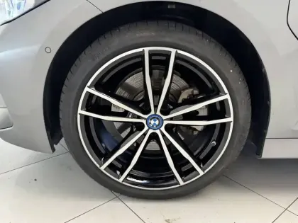 Photo 9 BMW Serie 3 Touring 320e 204 ch BVA8