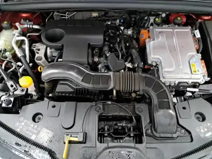 Photo 13 Renault Captur  E-Tech 145 - 21