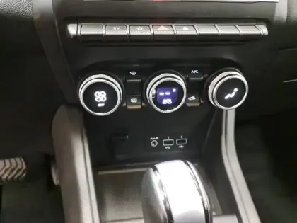 Photo 31 Renault Captur  E-Tech 145 - 21