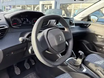 Photo 8 Peugeot 208  PureTech 75 S&S BVM5