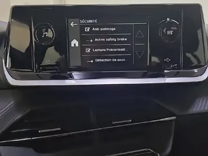 Photo 67 Peugeot 208 Gén. II Ph1 NG Like 5