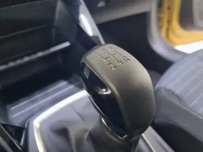 Photo 87 Peugeot 208  PureTech 75 S&S BVM5