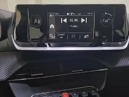 Photo 38 Peugeot 208 Gén. II Ph1 NG Like 5