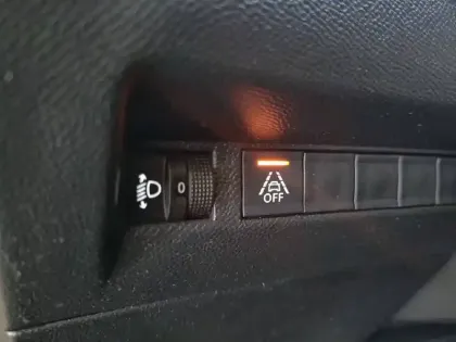 Photo 71 Peugeot 208 Gén. II Ph1 NG Like 5