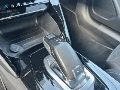 Photo 44 Peugeot 2008  PureTech 130 S&S EAT8