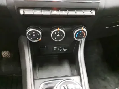 Photo 34 Renault Captur  TCe 90