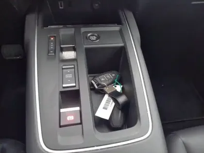 Photo 13 Citroën C5 aircross  Hybride 136 e-DCS6