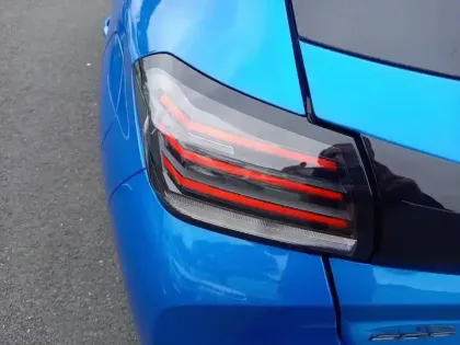 Photo 16 Peugeot 208  PureTech 100 S&S BVM6